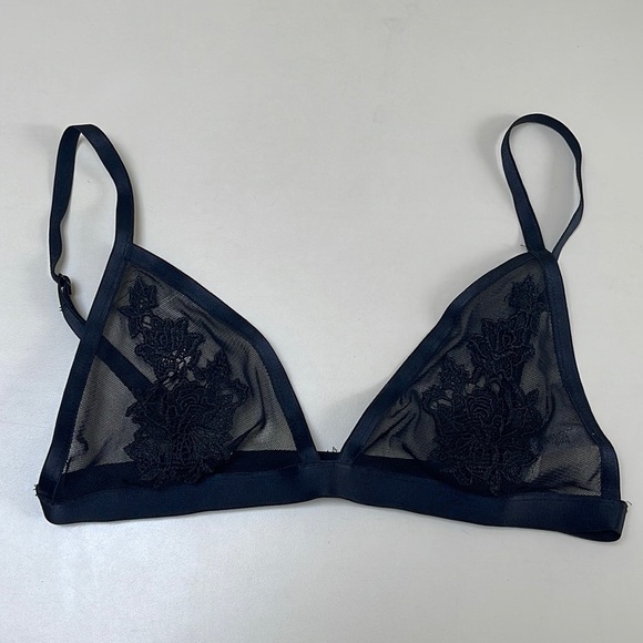 ❤️ 🆕 EXPRESS Lace bralette Top Size Small - Picture 2 of 4